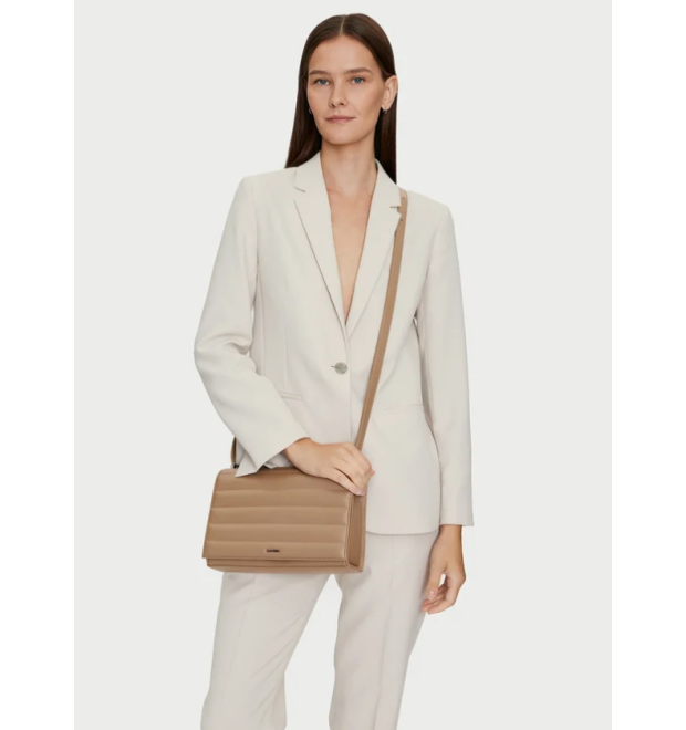Dámska kabelka Calvin Klein v hnedej farbe Dámska kabelka Calvin Klein v hnedej farbe