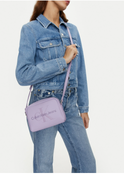 Fialová crossbody kabelka Calvin Klein Jeans