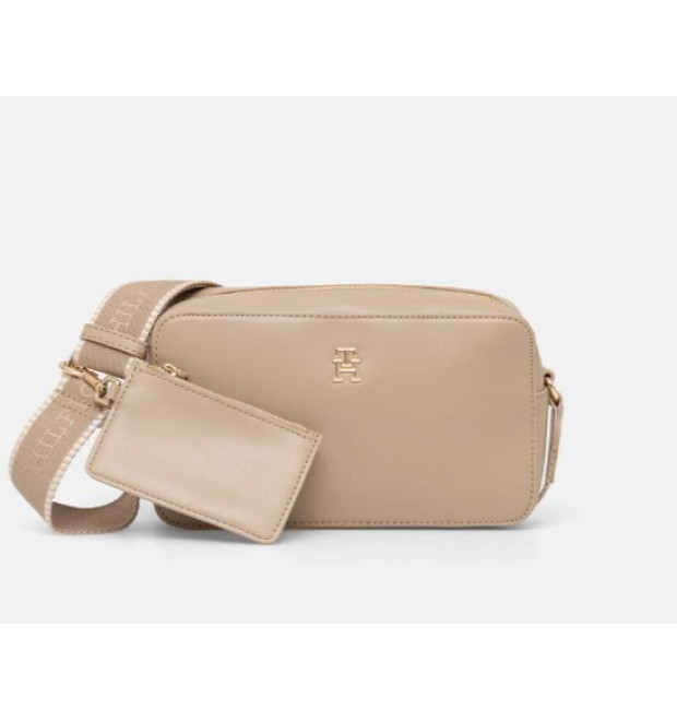 Dámska béžová crossbody od značky Tommy Hilfiger Dámska béžová crossbody od značky Tommy Hilfiger