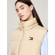 Dámska páperová vesta s kapucňou Tommy Hilfiger Dámska páperová vesta s kapucňou Tommy Hilfiger