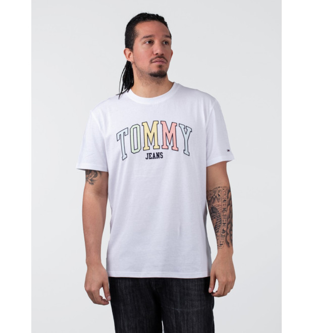 Pánske tričko s výraznou farebnou potlačou Tommy Jeans v bielej farbe