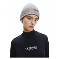 Dámska čiapka Calvin Klein sivá Dámska čiapka Calvin Klein sivá