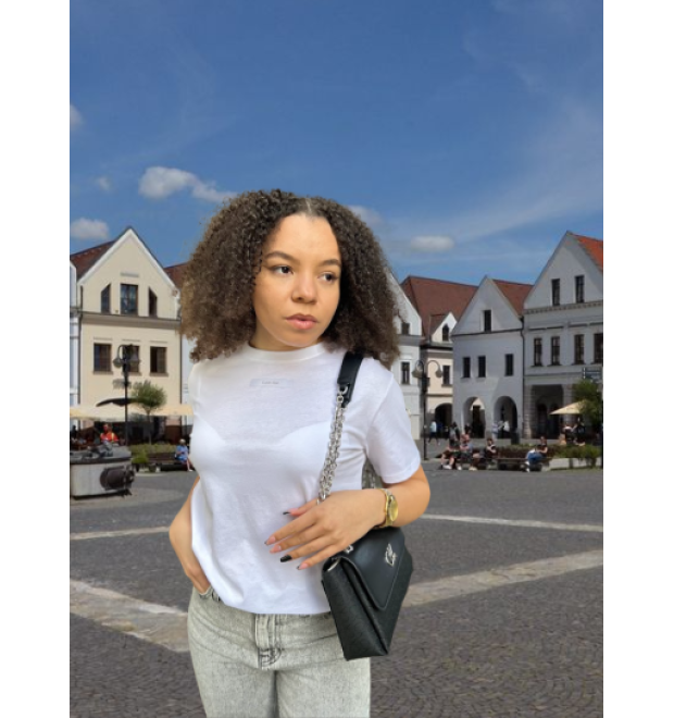 Dámske biele tričko s minimalistickým logom Calvin Klein Dámske biele tričko s minimalistickým logom Calvin Klein