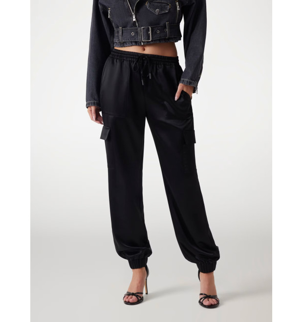 GUESS dámske nohavice Slim Fit Cargo Joggers čierne