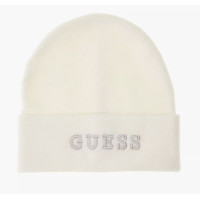 Dámska čiapka Guess v krémovej farbe Dámska čiapka Guess v krémovej farbe