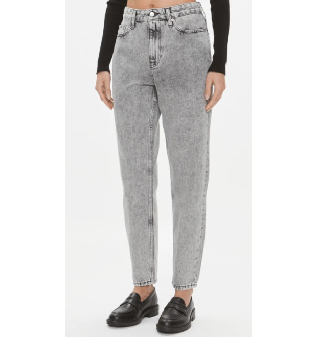 Dámske voľné sivé rifle Calvin Klein Jeans Dámske voľné sivé rifle Calvin Klein Jeans