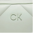 Kabelka Calvin Klein cez rameno v bielej farbe