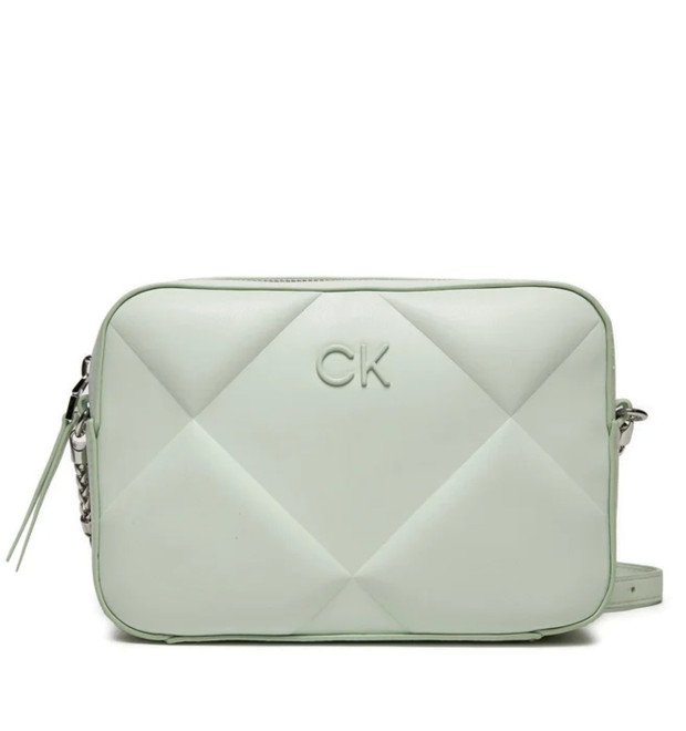 Kabelka Calvin Klein cez rameno v bielej farbe Kabelka Calvin Klein cez rameno v bielej farbe