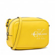 Crossbody žltá kabelka Calvin Klein Crossbody žltá kabelka Calvin Klein