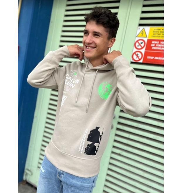 Calvin Klein Jeans pánska mikina s farebnou potlačou béžová Calvin Klein Jeans pánska mikina s farebnou potlačou béžová