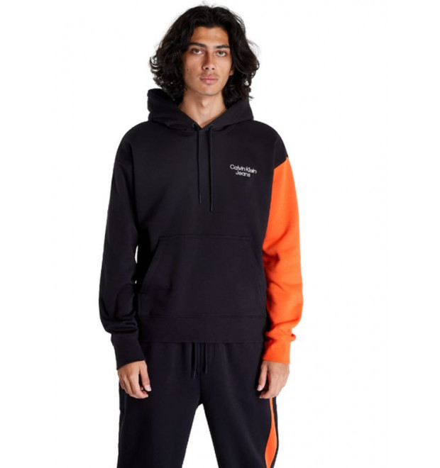 Čierna mikina s oranžovým rukávom Calvin Klein Čierna mikina s oranžovým rukávom Calvin Klein