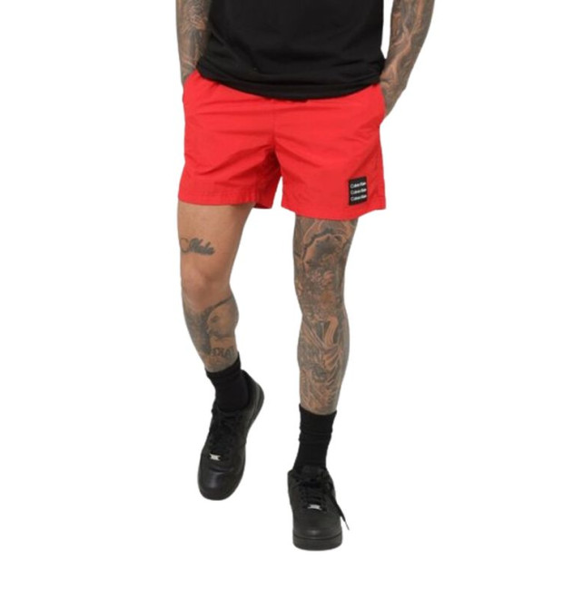 Pánske šortky Calvin Klein v červenej farbe Pánske šortky Calvin Klein v červenej farbe