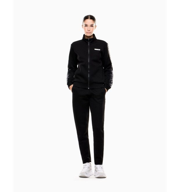 EA7 Emporio Armani dámska tepláková súprava čierna EA7 Emporio Armani dámska tepláková súprava čierna