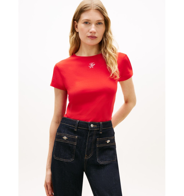 Tommy Hilfiger Slim tričko s textúrovaným logom červené Tommy Hilfiger Slim tričko s textúrovaným logom červené
