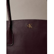 Calvin Klein Monogram Logo Hardware Tote Bag bordová Calvin Klein Monogram Logo Hardware Tote Bag bordová