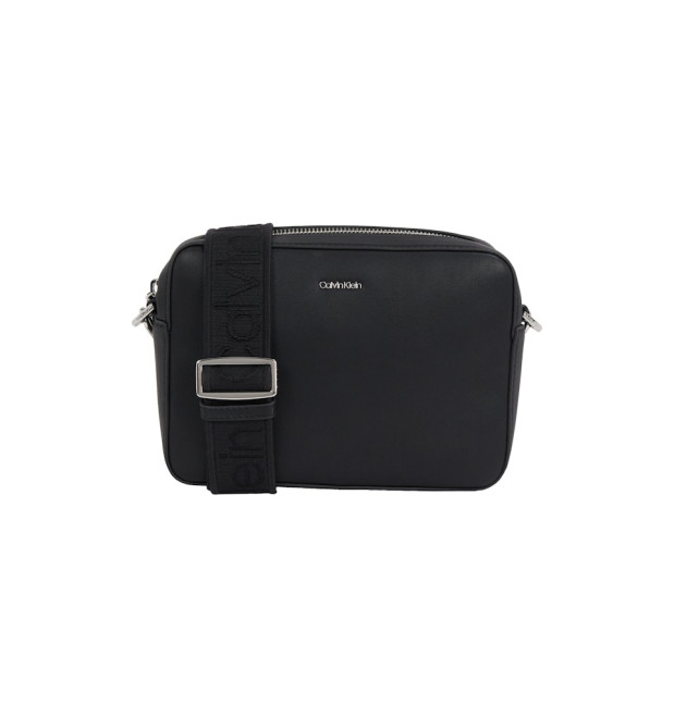 Calvin Klein malá crossbody kabelka čierna