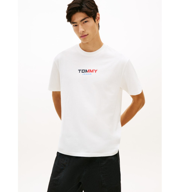 Tommy Jeans tričko s potlačou na chrbte biele Tommy Jeans tričko s potlačou na chrbte biele