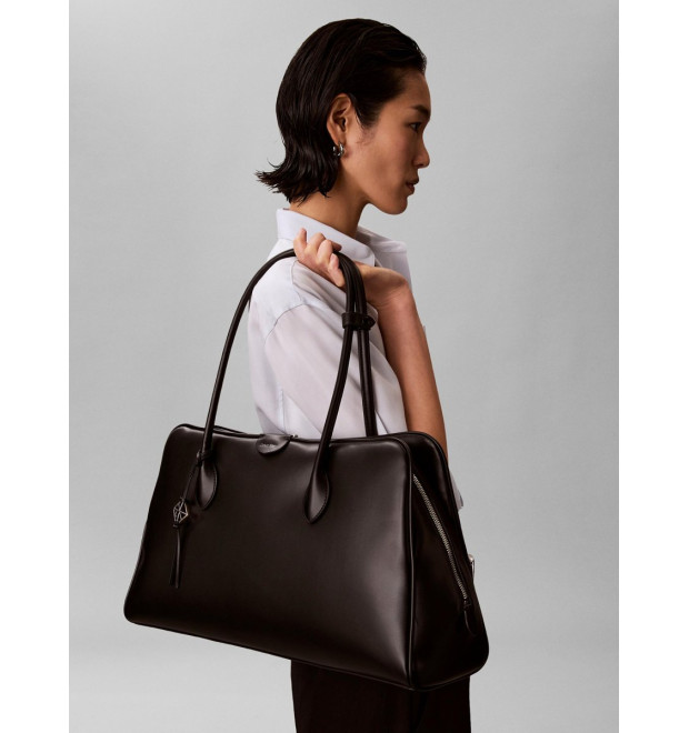 Calvin Klein veľká kabelka Emblem Trio čierna