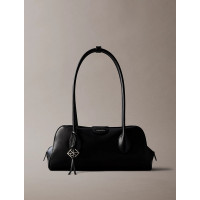 Calvin Klein kabelka Emblem Trio čierna