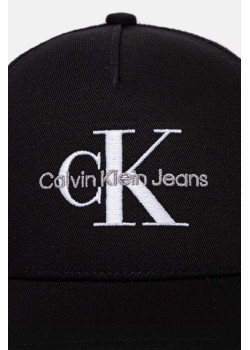 Calvin Klein Jeans šiltovka čierna