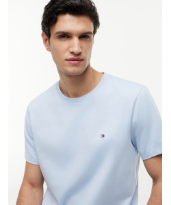 Tommy Hilfiger pánske tričko s jemnou výšivkou svetlomodré Tommy Hilfiger pánske tričko s jemnou výšivkou svetlomodré
