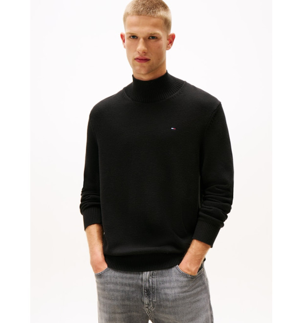 Tommy Jeans pánsky sveter s rolákom čierny
