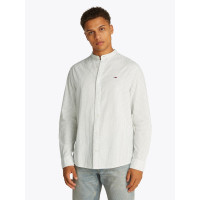 Tommy Jeans pánska košeľa s nízkym golierom biela s prúžkami Tommy Jeans pánska košeľa s nízkym golierom biela s prúžkami
