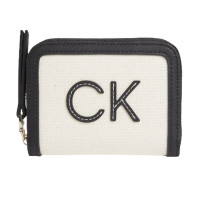 Malá peňaženka Calvin Klein so zipsom Malá peňaženka Calvin Klein so zipsom