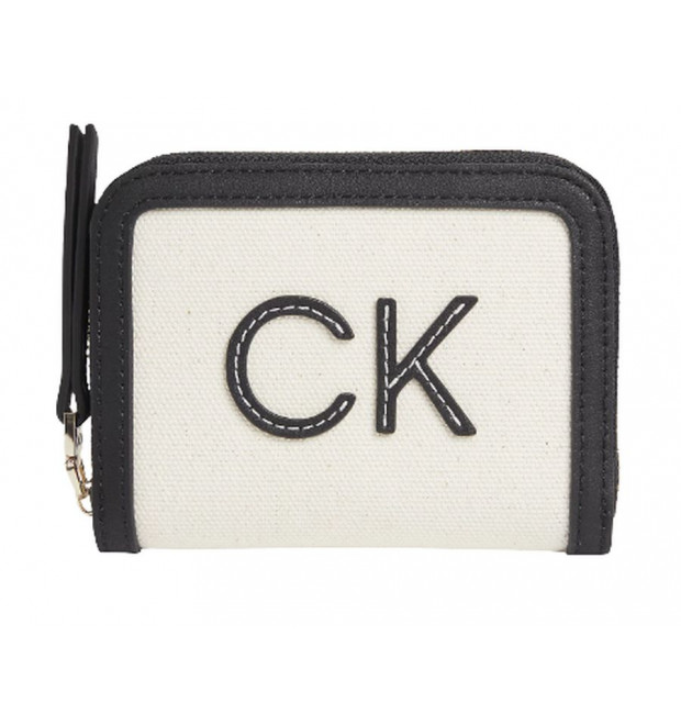 Malá peňaženka Calvin Klein so zipsom Malá peňaženka Calvin Klein so zipsom