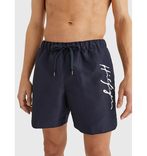 Tmavomodré šortky Tommy Hilfiger Tmavomodré šortky Tommy Hilfiger