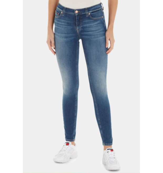 Dámske modré rifle Tommy Jeans  v dĺžke 30
