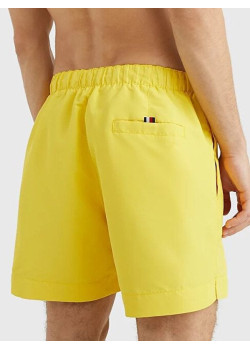 Pánske šortky Tommy Hilfiger v žltej farbe